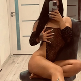 Bruneta slim, Universitate, 19 ani